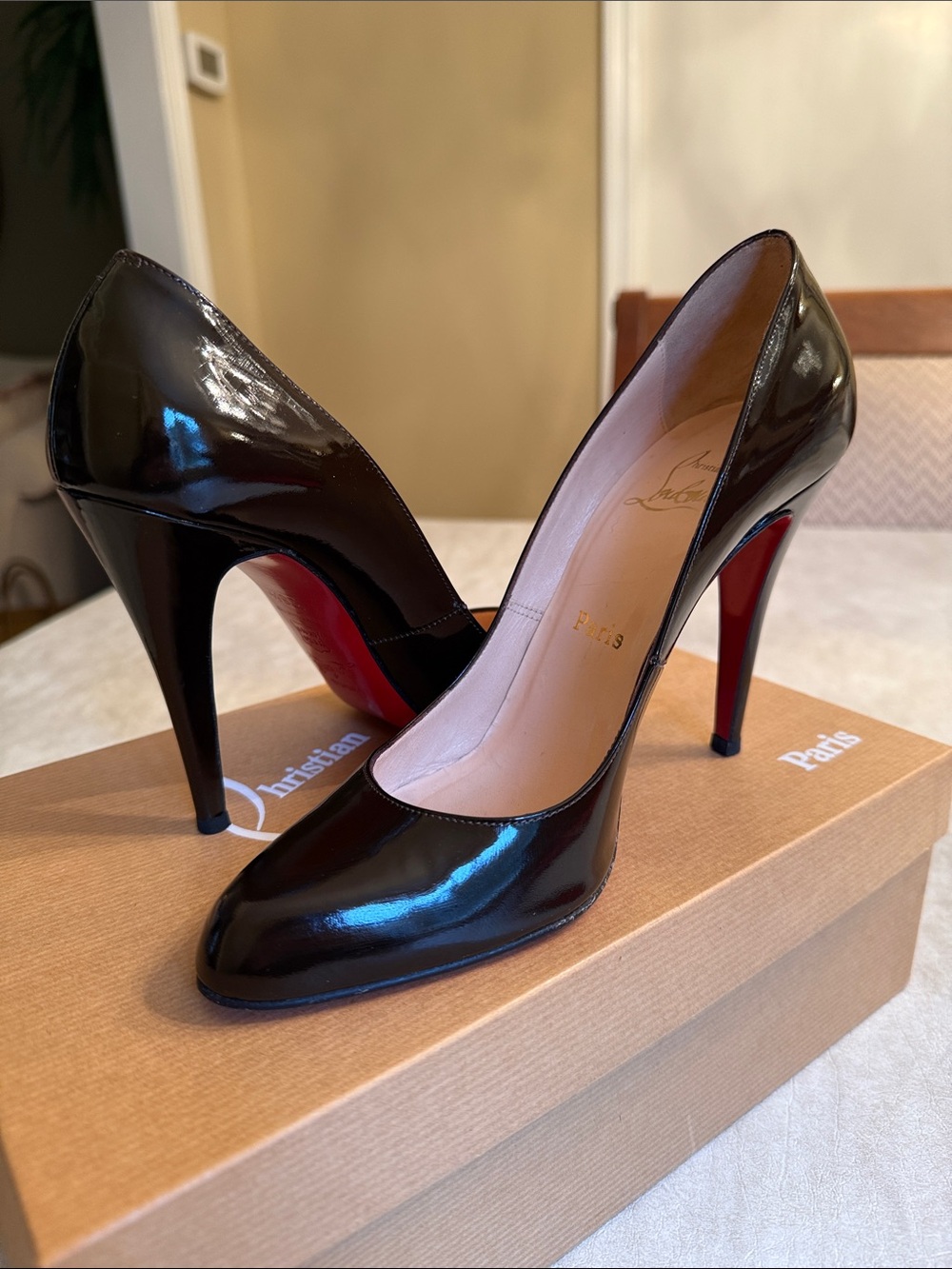 Christian Louboutin Chocolate Brown Patent Pointed Toe Pumps - Classic Stiletto - Picture 4 of 6